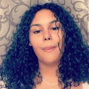 Meet your Posher, Ańńa